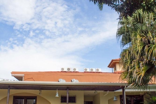La Riviera Hotel B&B (San Antonio)